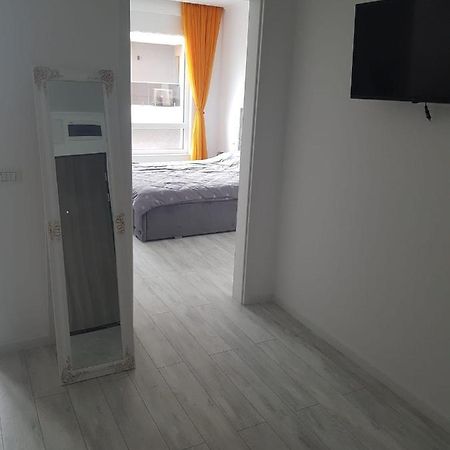 Alexaparthotel Oradea Ngoại thất bức ảnh